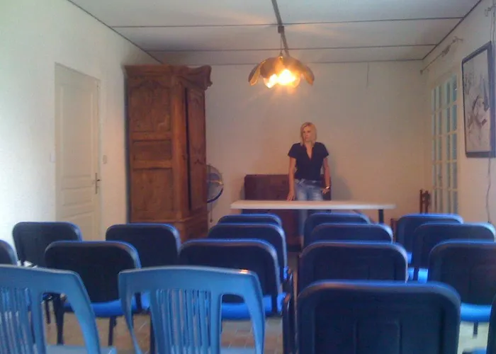 호텔 Bellevue Thermes De La Reine 2*